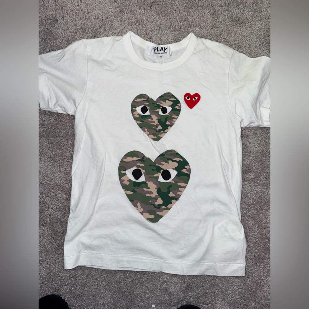 🛑AUTHENTIC🛑
Camo Playa De Carmen t shirt 
Size Medium